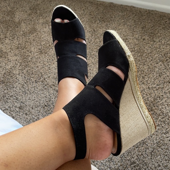 Apt. 9 Shoes - APT.9 Defined Comfort Black Wedges